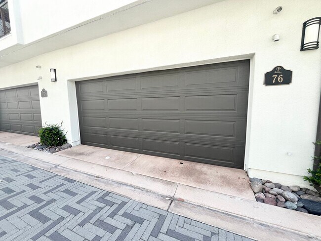 Building Photo - 16755 Coyote Bush Dr