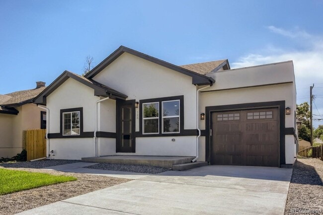 Building Photo - Beautiful newly built 2 bed, 2 bath home