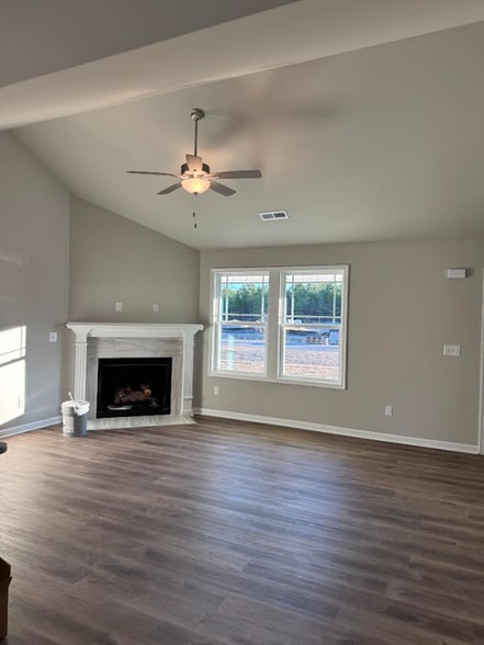 Building Photo - 307 Grand Oaks Dr