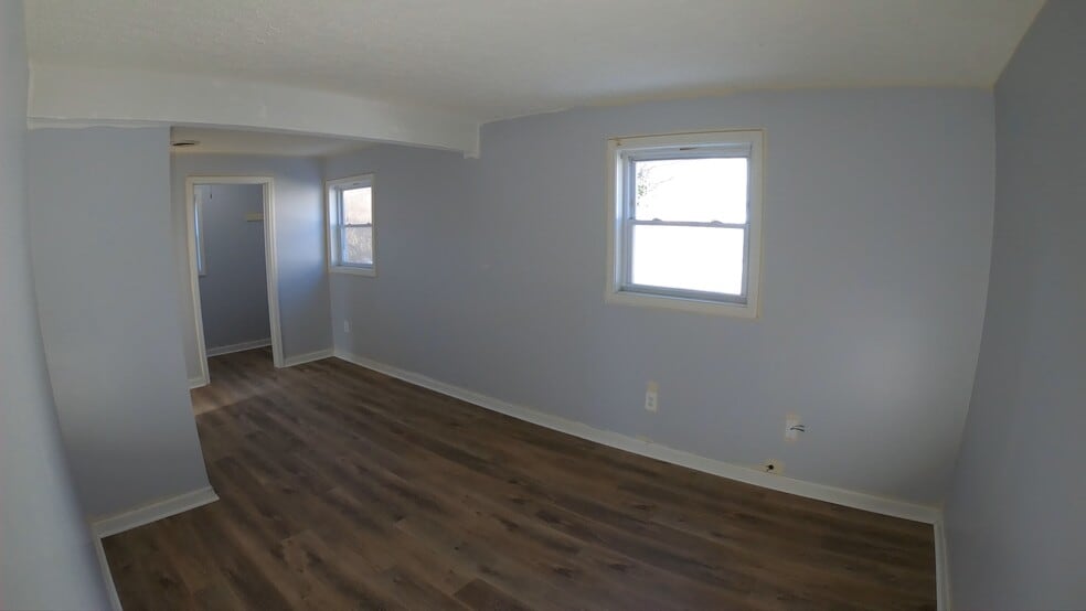 Master Bedroom - 228 Bonnie Ln