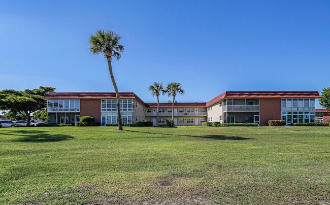 Building Photo - 36 Pine Arbor Ln