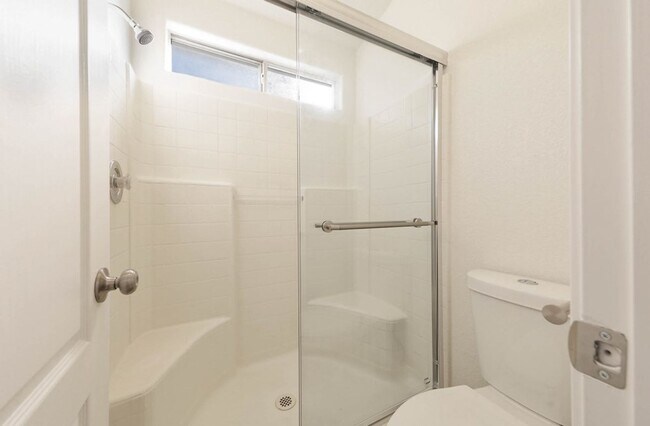 Building Photo - 6118 Autumn Crest Dr
