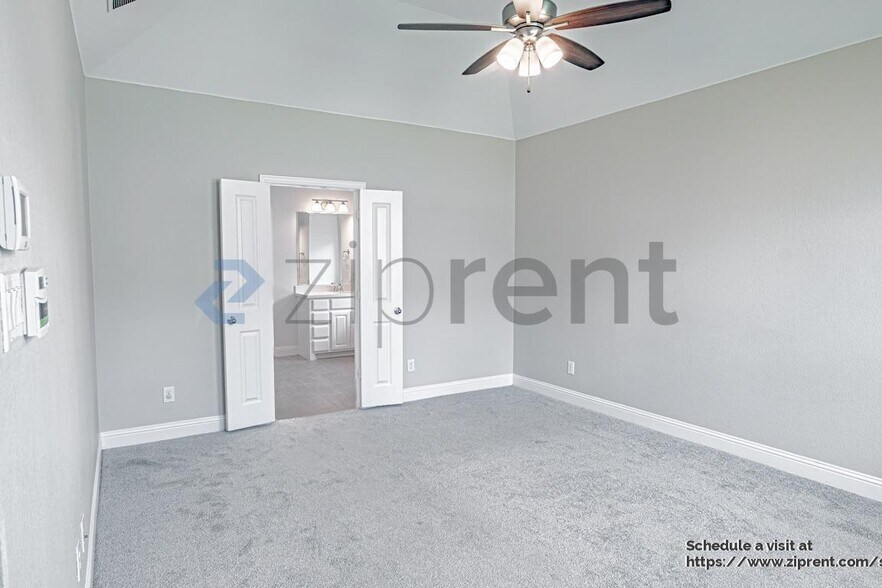 Building Photo - 6016 Cross Point Ln