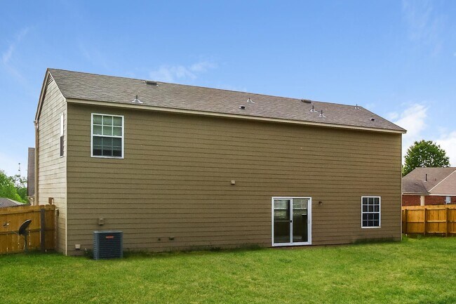Building Photo - 1790 Englehart St