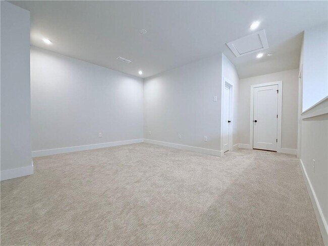 Building Photo - 4395 Declan Dr