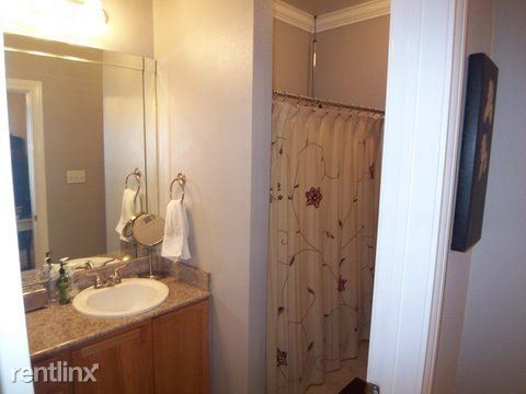Building Photo - 3 br, 3 bath Condo - 801 Luther St W Unit 604
