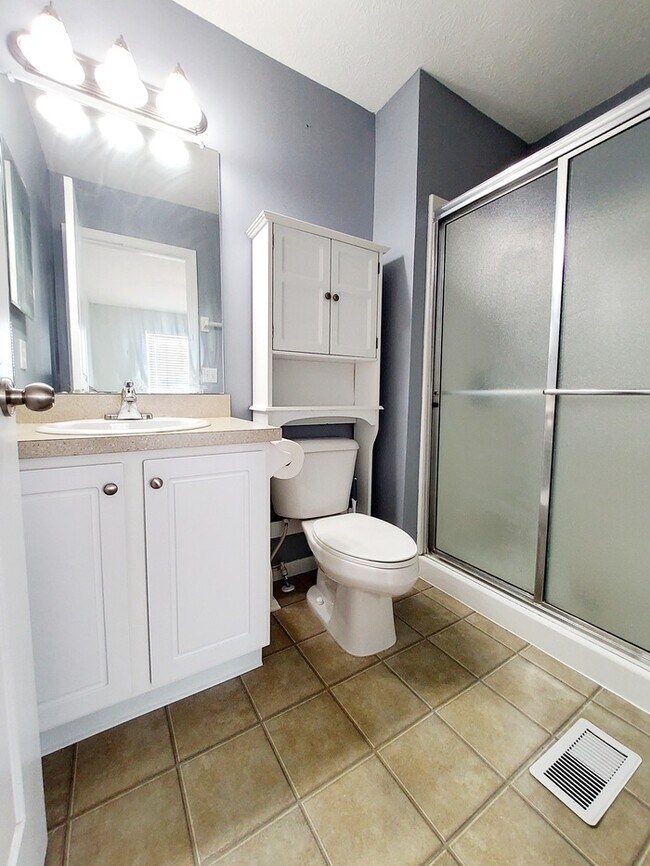 Building Photo - Charming 2 beds 2.5 baths in Columbus!