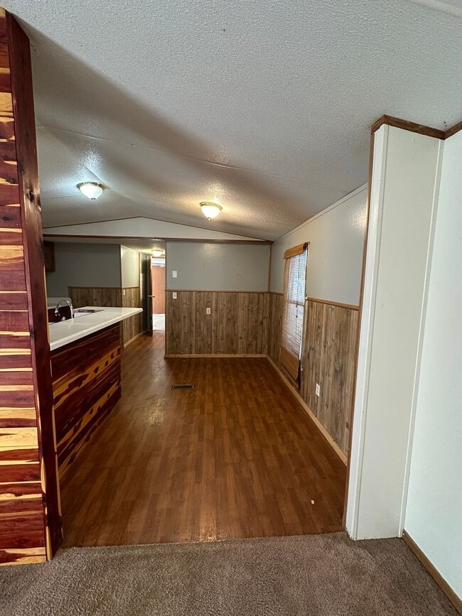 Building Photo - Owner financing only