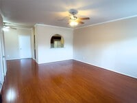 Building Photo - 9800 Pagewood Ln