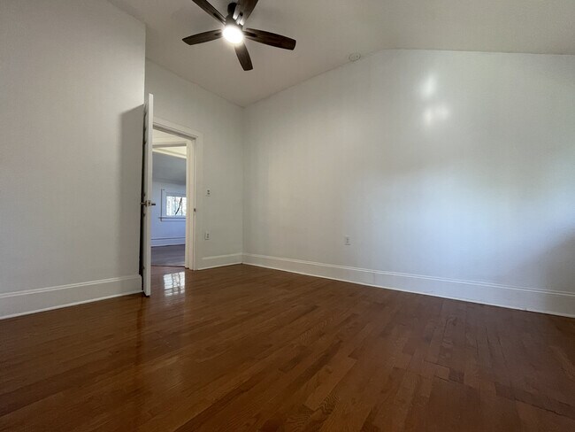 Building Photo - 5920 Chillum Plz NE