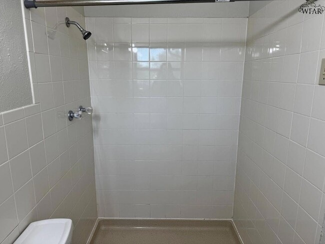 Building Photo - 4610 N Eden Hills Cir