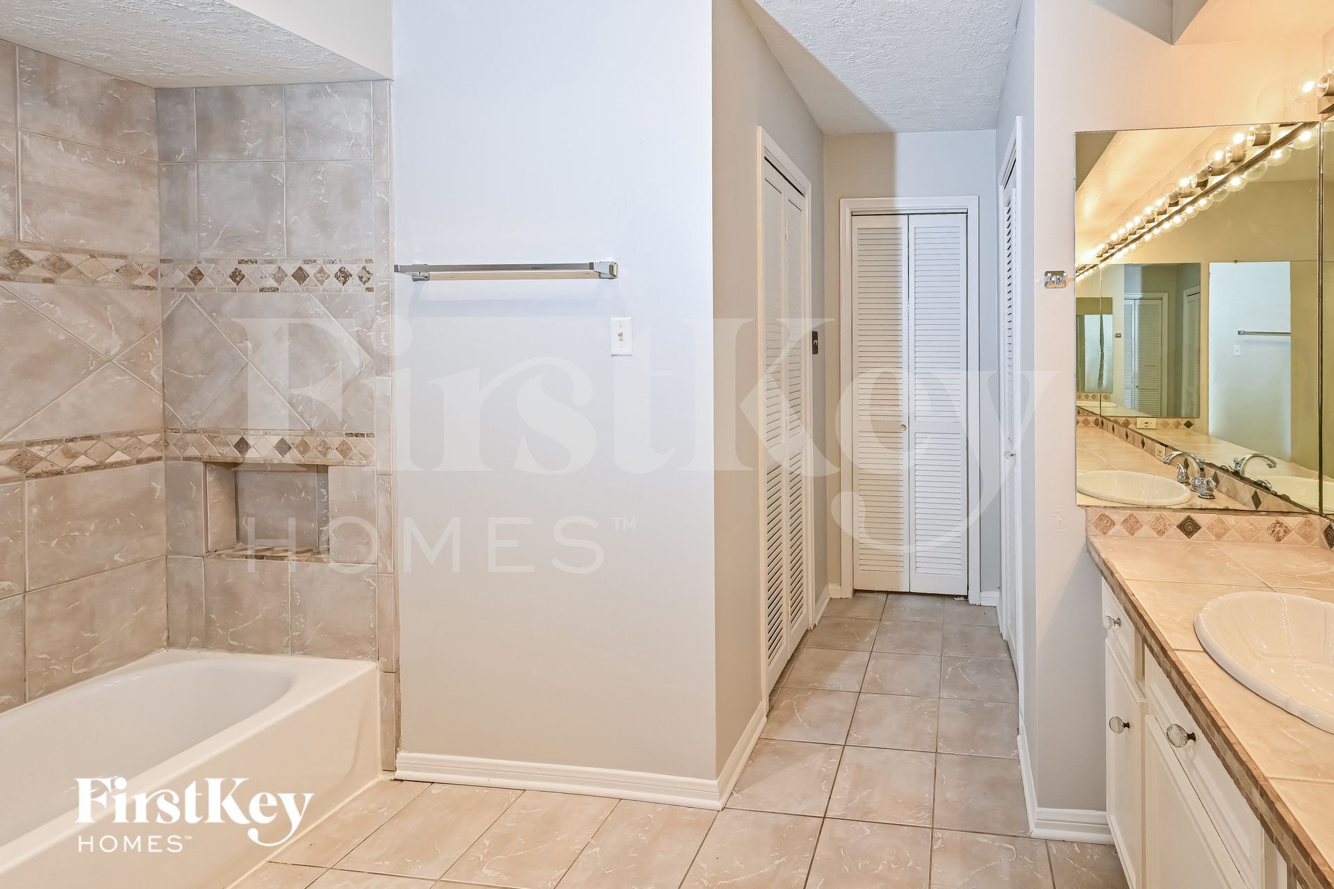 Building Photo - 3806 Fairvalley Dr