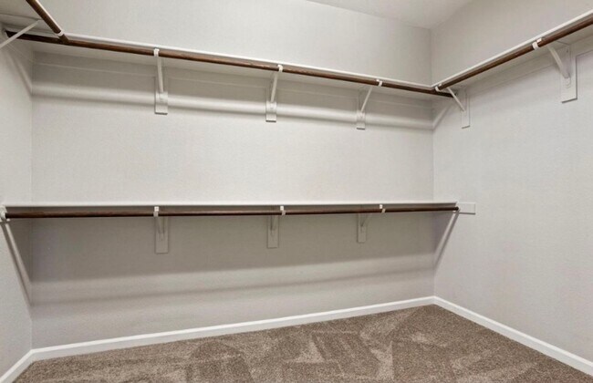 Building Photo - 649 Perino Ln