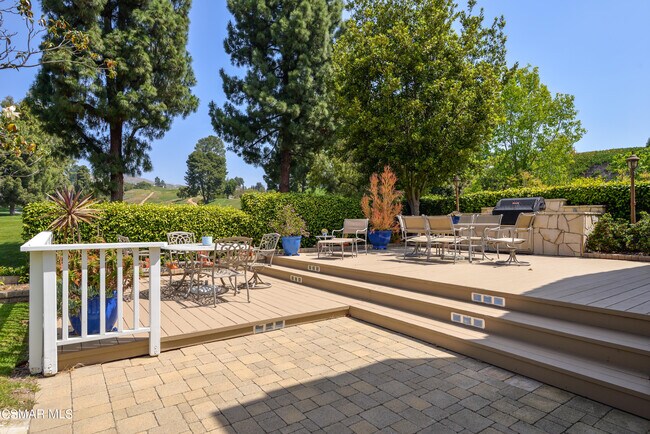 Building Photo - 4161 Clubhouse Dr
