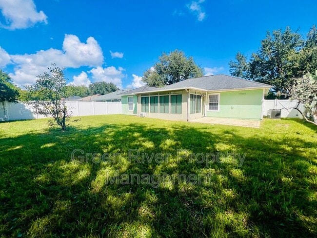 Building Photo - 13140 Staffordshire Dr S