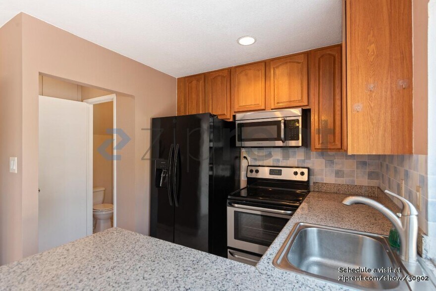 Building Photo - 27561 Stromberg Ct