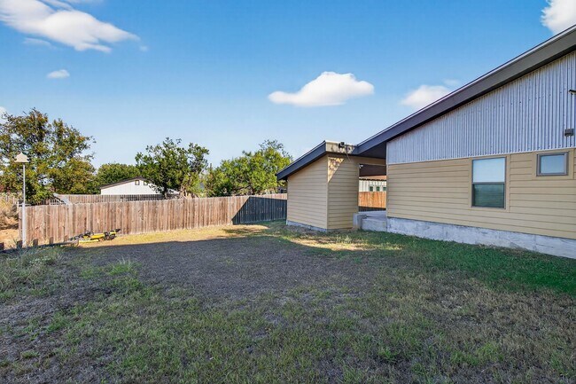 Building Photo - 4305 Oak Park Dr