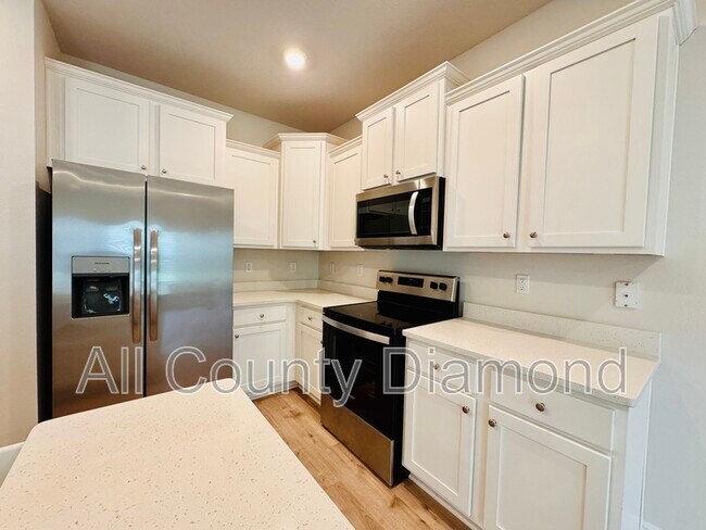 Building Photo - 10 Renea Cv