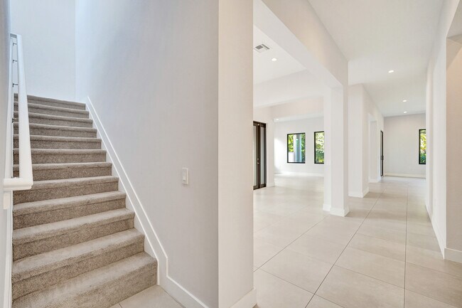 Building Photo - 5928 Brookfield Cir