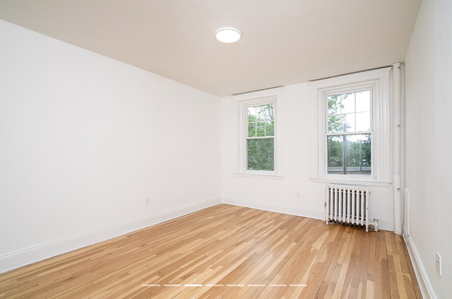 Building Photo - 280 Chestnut Ave