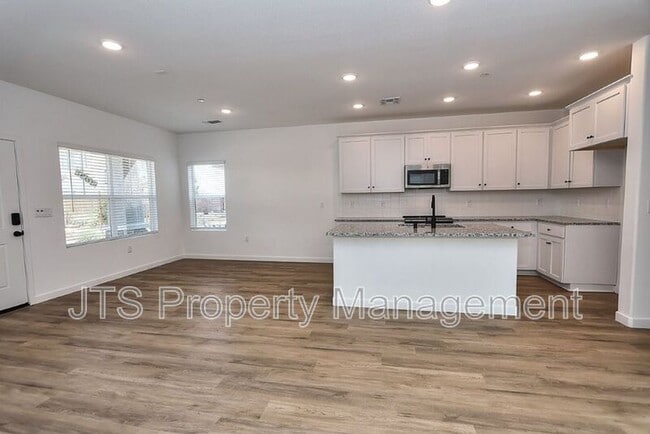 Building Photo - 4256 Aura Way