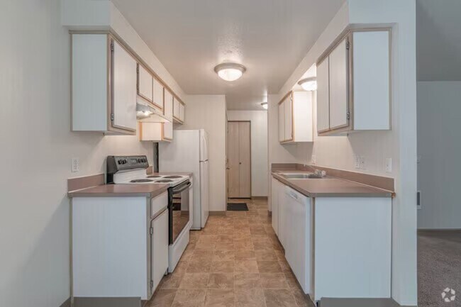 Building Photo - Bluebird Cozine Creek ***Under New Managem...