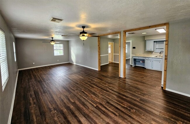 Building Photo - 1131 County Rd 515