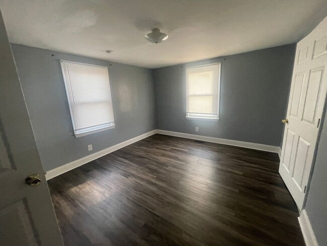 Building Photo - Ranch Located in the Heart of Dunn