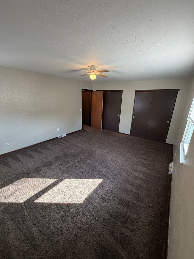 Building Photo - 1163 Bernath