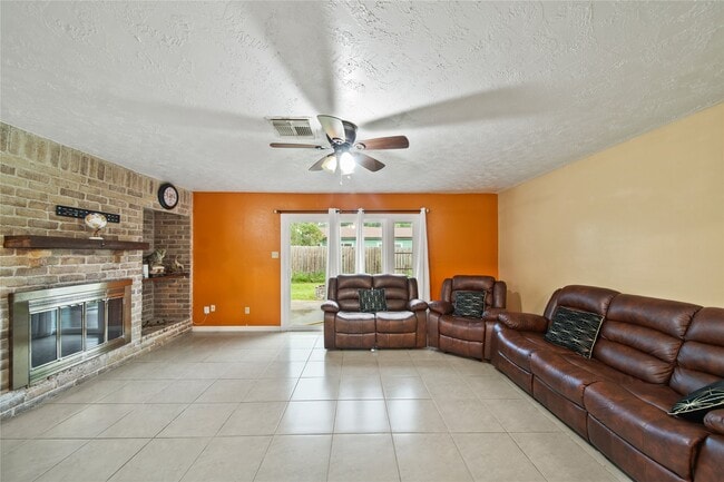 Building Photo - 10431 Odessa Dr