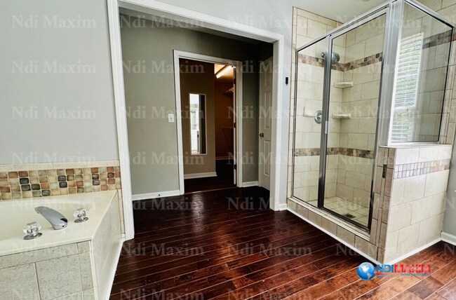 Building Photo - Beautiful house in the LAMBERT cluster in ...