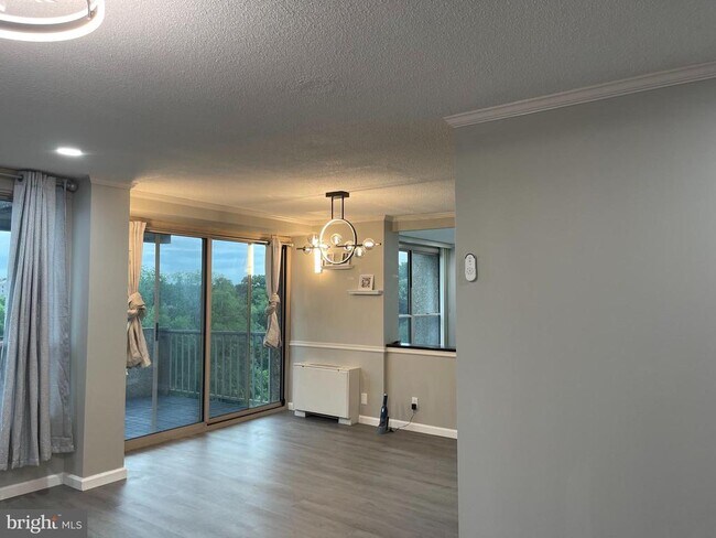 Building Photo - 1001 City Ave