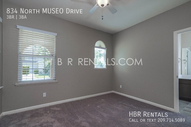 Building Photo - 834 N MUSEO Dr