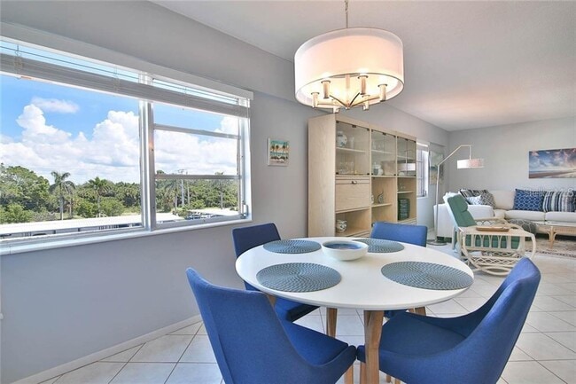 Building Photo - 1700 Benjamin Franklin Dr