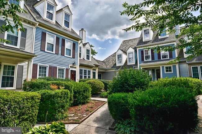 Building Photo - 12817 Mill Brook Ct