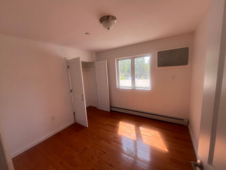 Building Photo - 14738 Springfield Ln
