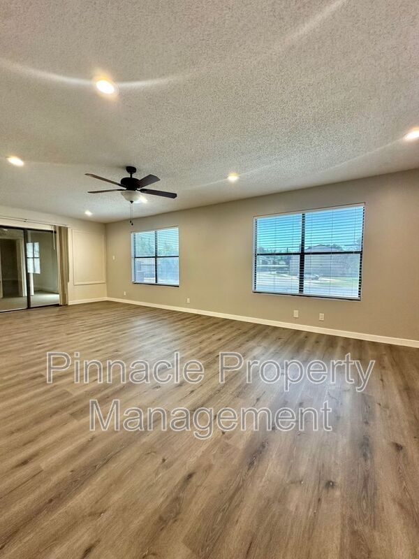 Building Photo - 3602 Gemini Dr