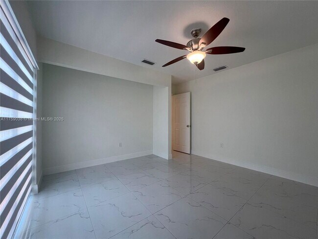 Building Photo - 8735 SW 54th Terrace