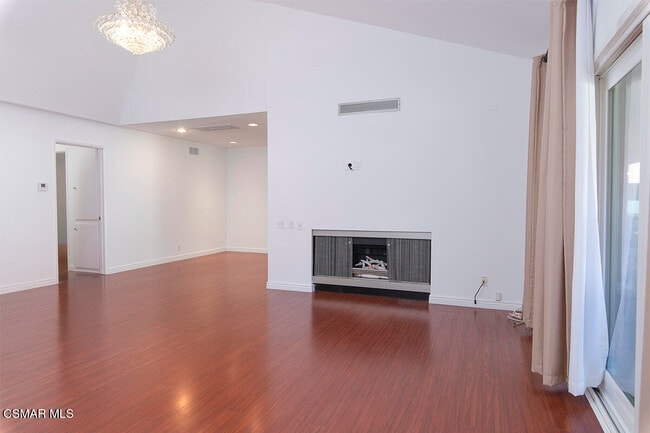 Building Photo - 31515 Lindero Canyon Rd