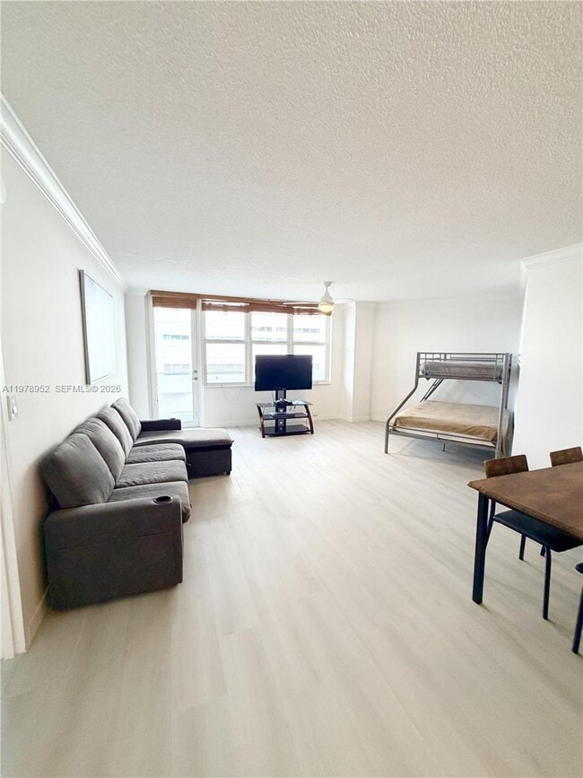 Building Photo - 3725 S Ocean Dr