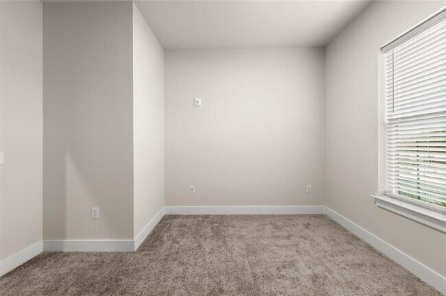 Building Photo - 2648 Sandy Plains Rd