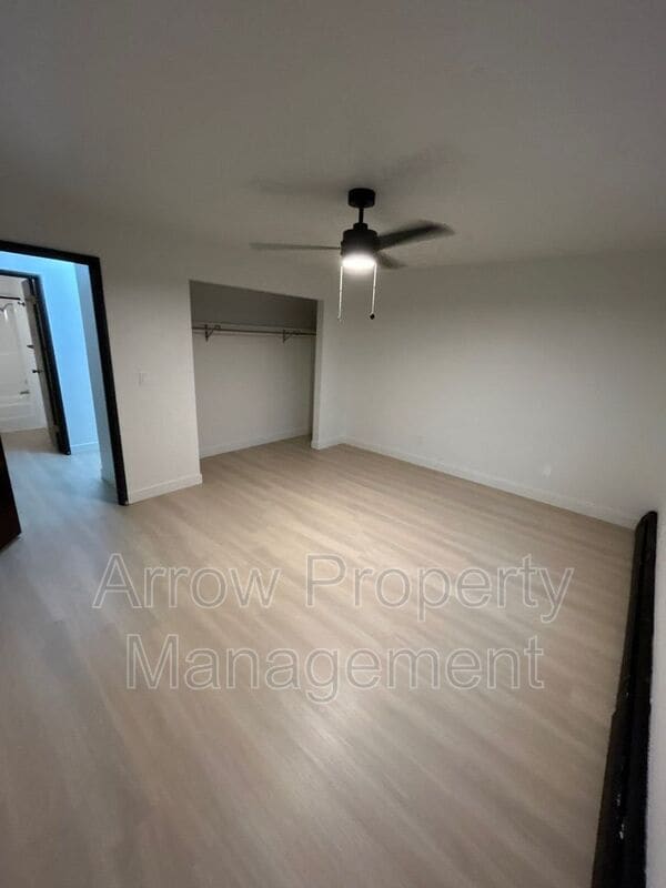Building Photo - 215 E Arbor Ave