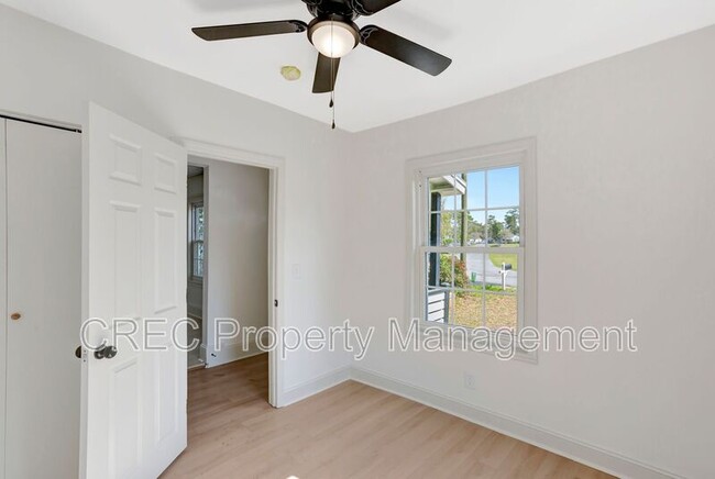 Building Photo - 2642 Ferrara Dr