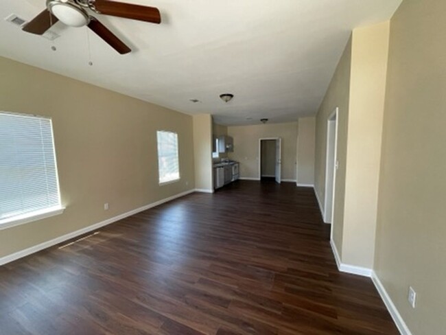 Building Photo - Newly remodeled 2bed/1bath in Beaumont