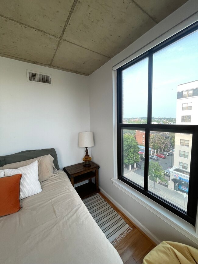 Building Photo - 2750 14th St NW