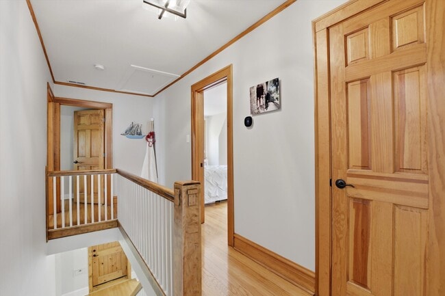 Building Photo - 822 S Chester Ave