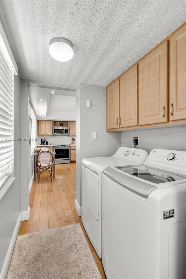 Building Photo - 808 Cypress Blvd