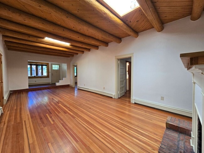 Building Photo - 342 Hillside Ave