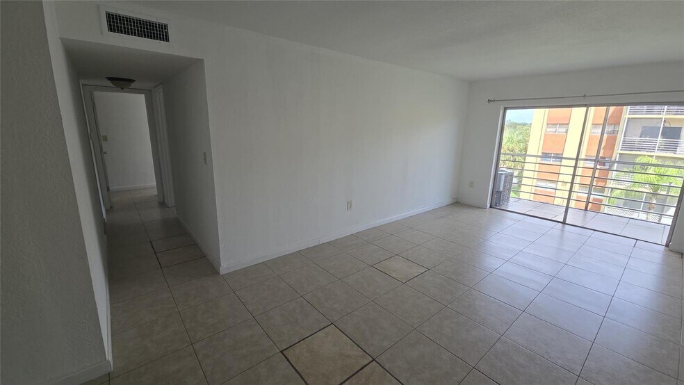 Building Photo - 3700 NW 21st St