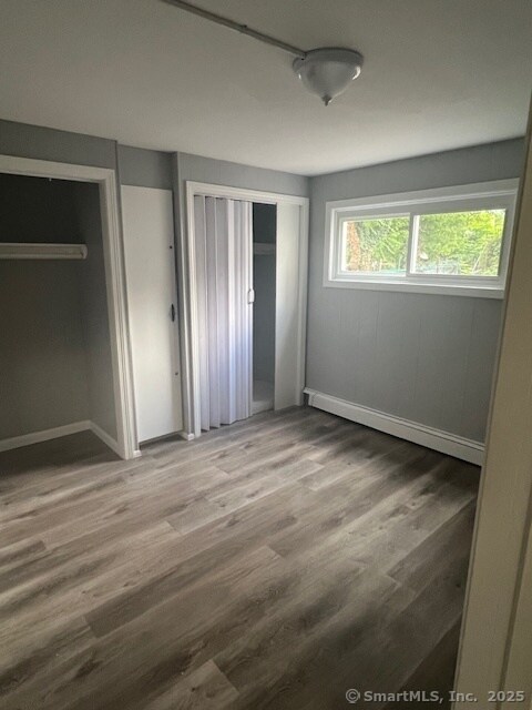 Building Photo - 118 E Farm St